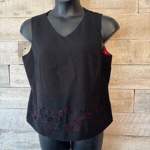 Koret women’s black‎ and red laser cut out sleeveless blouse in size 16